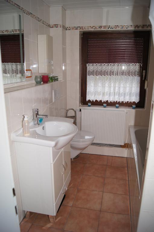 Ferienwohnung Bergisch Land Wermelskirchen Szoba fotó